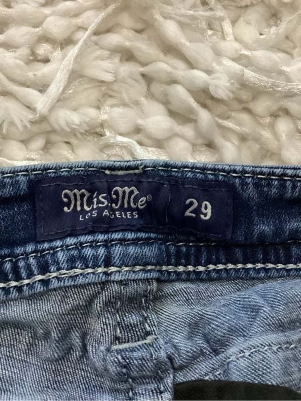 Miss Me Curvy Skinny Jeans with Embellished Wing Pocket - Size 29 - Picture 6 of 6